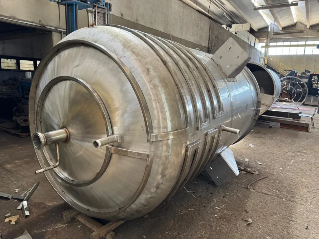 Tanque de extração em aço inox fabricado pela Globe Systems