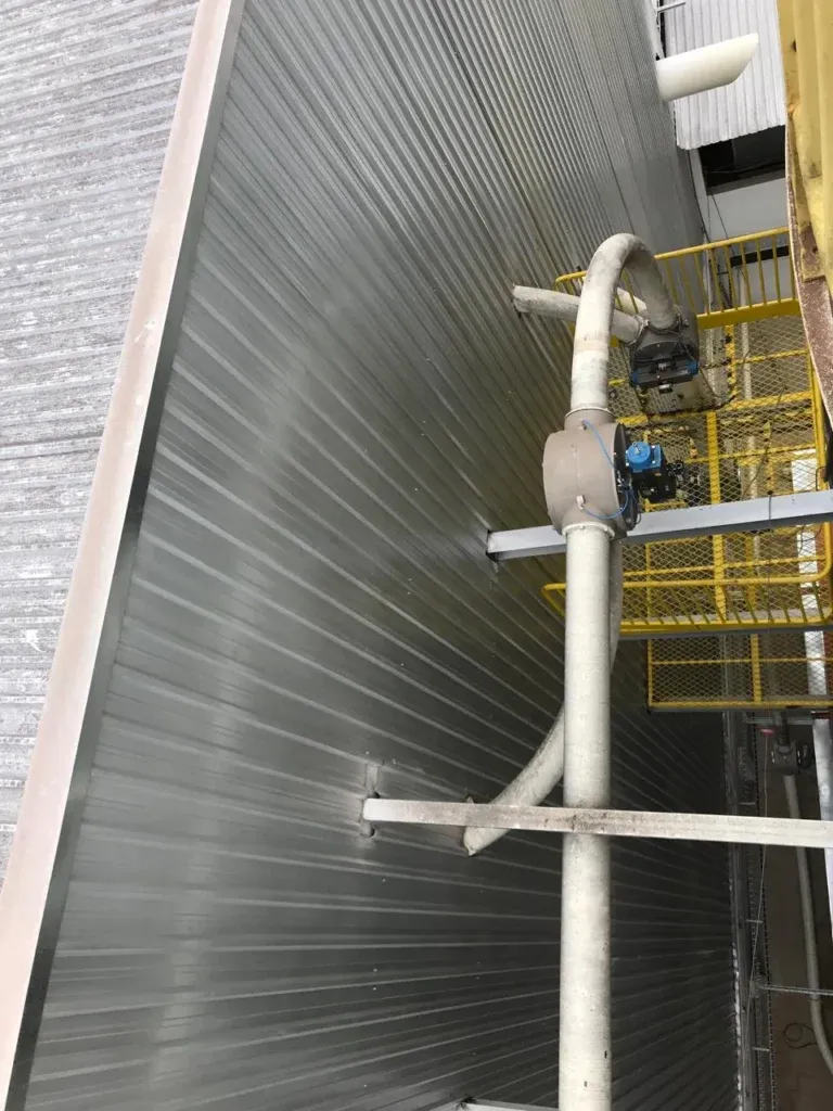Línea de transporte neumático de 12 pulgadas instalada por Globe en Liane Alimentos
